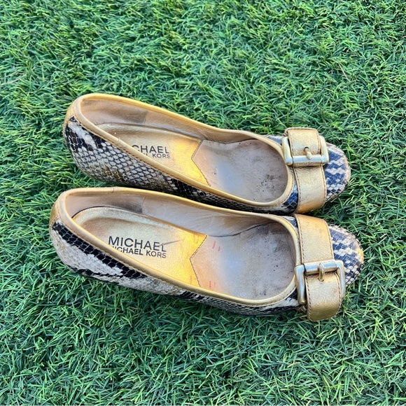 ❣️SALE❣MK Michael Kors Women’s Snake Skin Leather Heels Shoes - Picture 5 of 8